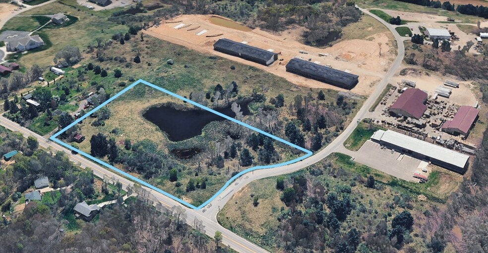 2960 17 Mile Rd, Cedar Springs, MI for sale - Building Photo - Image 1 of 2