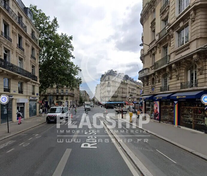 Retail in Paris for lease - Building Photo - Image 1 of 3