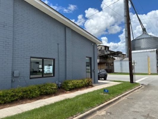 32 Houston St, Hawkinsville, GA for lease Primary Photo- Image 1 of 4