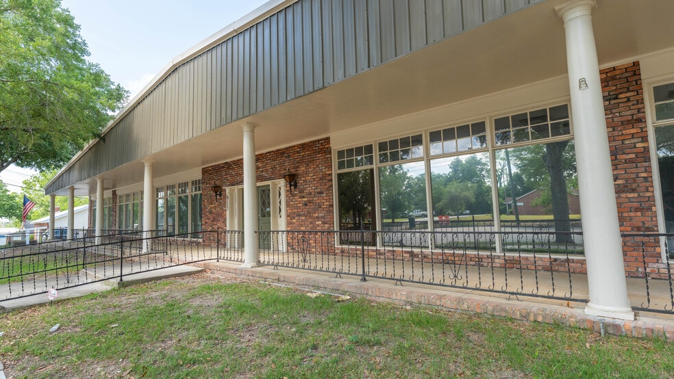 615 N Main St, Moultrie, GA for sale - Primary Photo - Image 1 of 30