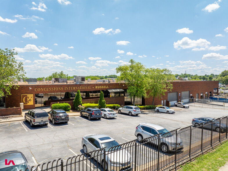 566 SW Wells St, Atlanta, GA for lease - Building Photo - Image 1 of 3