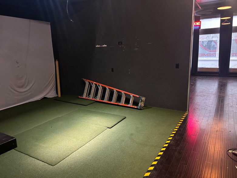 251-253 Fifth Ave, New York, NY for lease - Interior Photo - Image 3 of 10