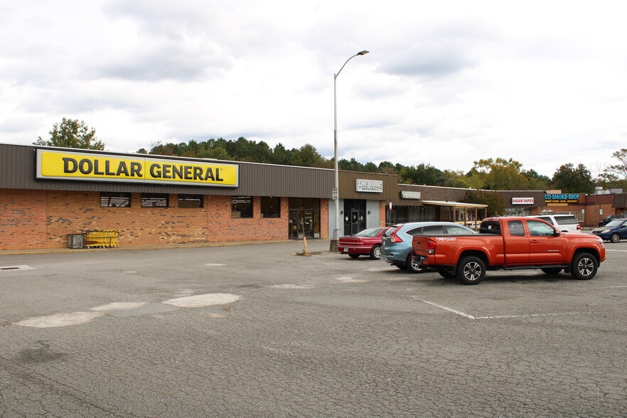7506-7528 Mechanicsville Tpke, Mechanicsville, VA for lease - Building Photo - Image 1 of 8
