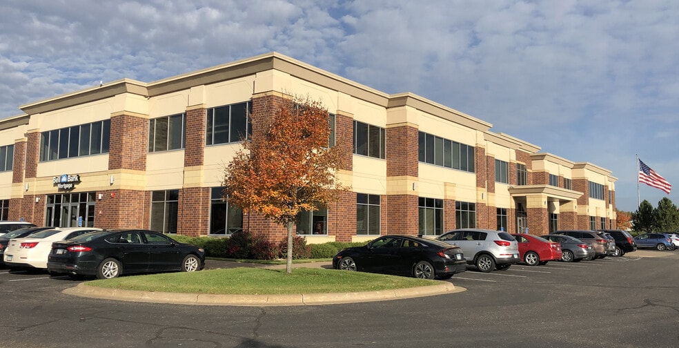 3555 Willow Lake Blvd, Vadnais Heights, MN for lease - Building Photo - Image 1 of 5