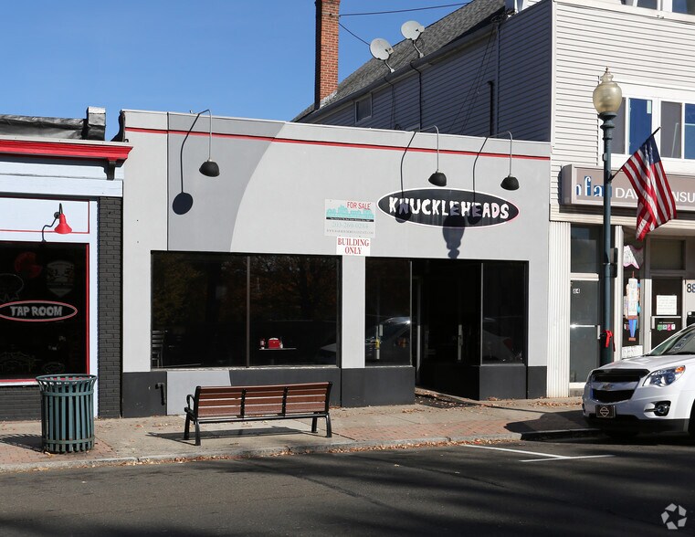 82 Center St, Wallingford, CT 06492