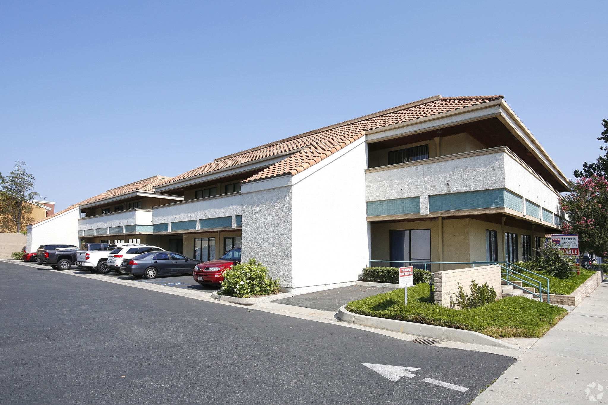 710 Rimpau Ave, Corona, CA for lease Primary Photo- Image 1 of 5