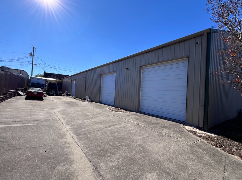 1653 Burnham st, West Columbia, SC for lease - Building Photo - Image 2 of 4