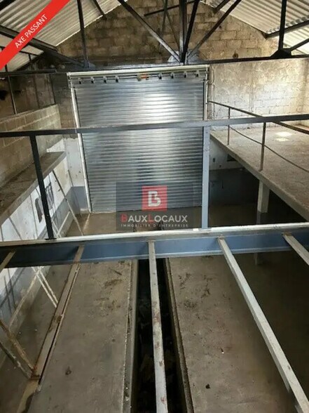 Flex in Châteauneuf-les-Martigues for sale - Interior Photo - Image 3 of 7