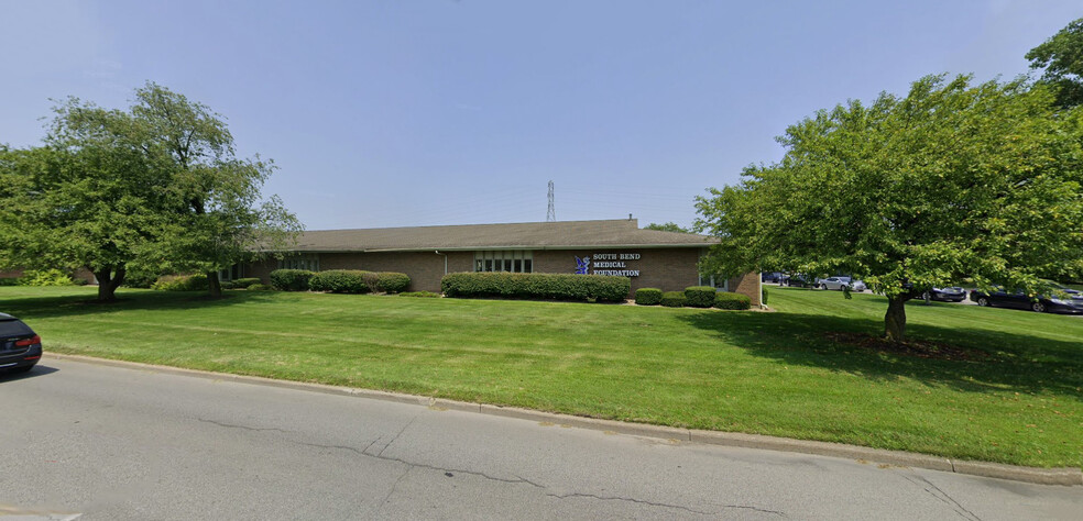 118 W Edison Rd, Mishawaka, IN for lease - Building Photo - Image 1 of 13