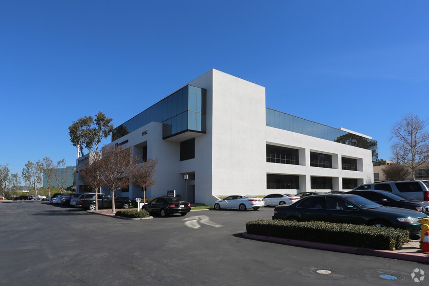 19762 MacArthur Blvd, Irvine, CA for lease - Building Photo - Image 3 of 18