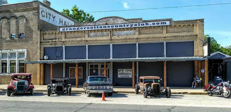 212 E Davilla St, Granger, TX for sale - Building Photo - Image 1 of 1