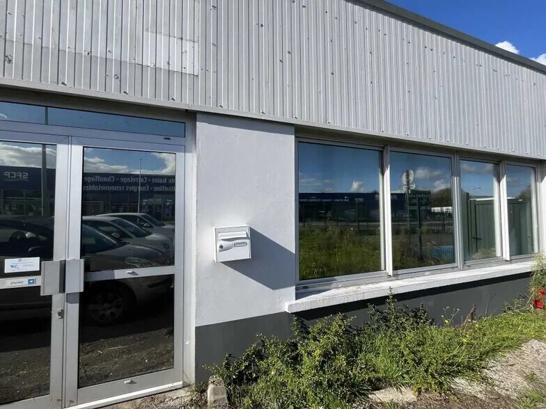 Retail in Nogent-sur-Oise for lease - Building Photo - Image 3 of 3