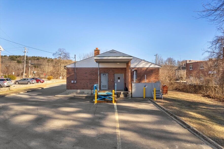 2 Main St, Baltic, CT for sale - Building Photo - Image 2 of 30