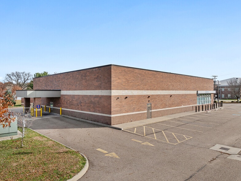 4042 Cleveland Ave SW, Canton, OH for lease - Building Photo - Image 2 of 9