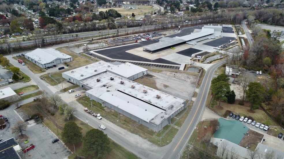 2615 Elmhurst Ln, Portsmouth, VA for lease - Building Photo - Image 1 of 13