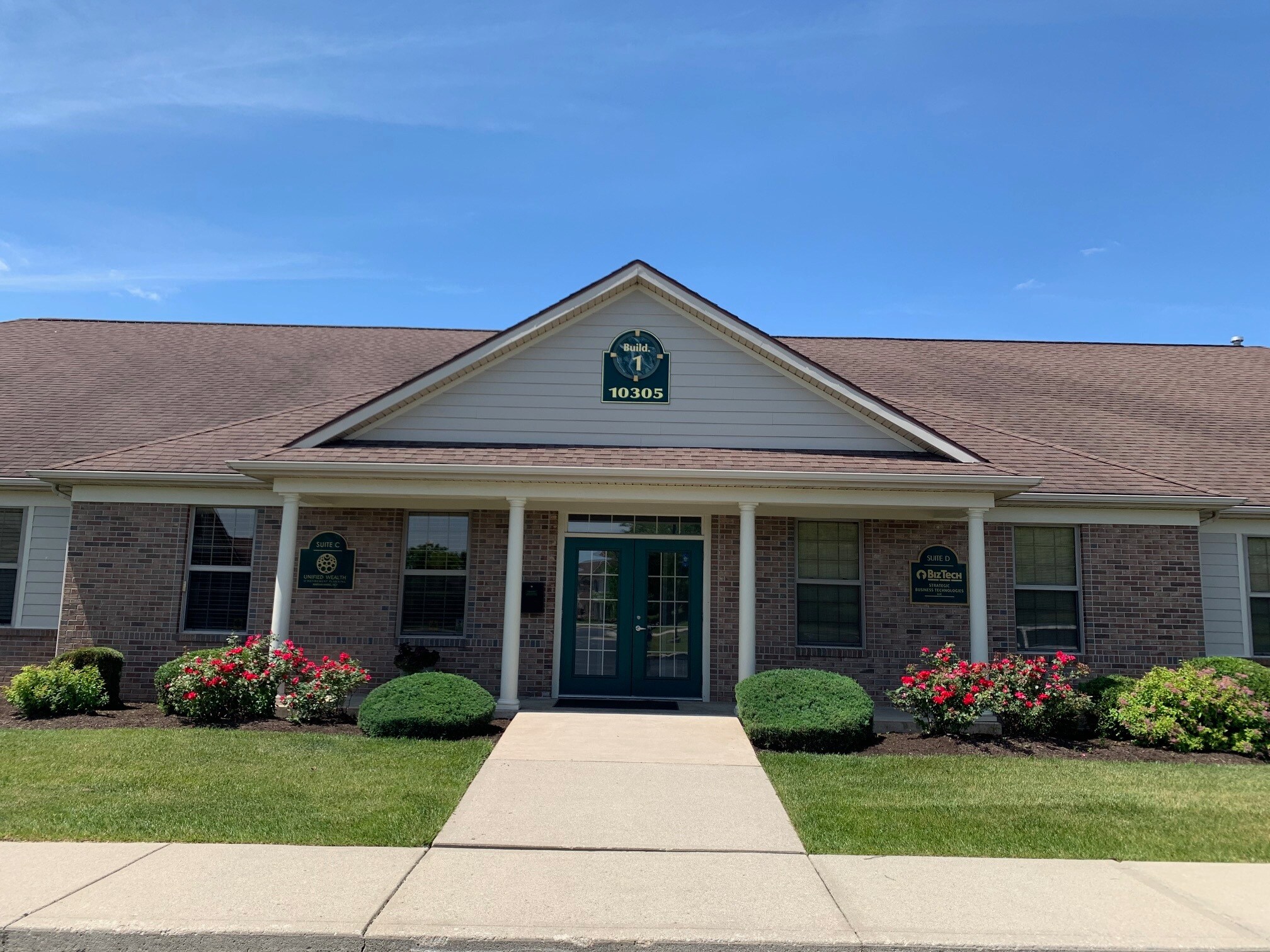 10305 Dawsons Creek Blvd, Fort Wayne, IN 46825