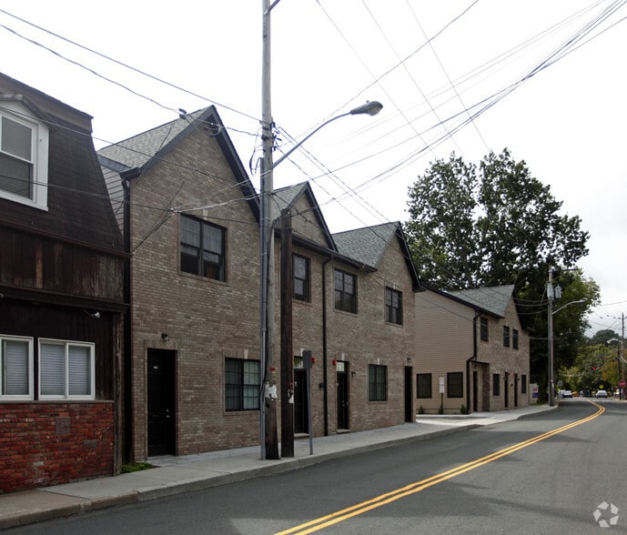 647653 Main St, Sparkill, NY 10976