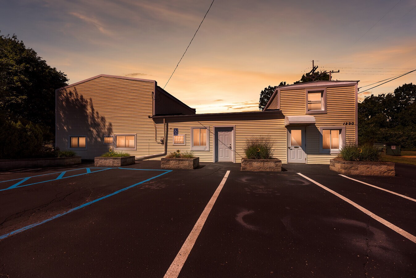 1290 Byron Rd, Howell, MI 48843