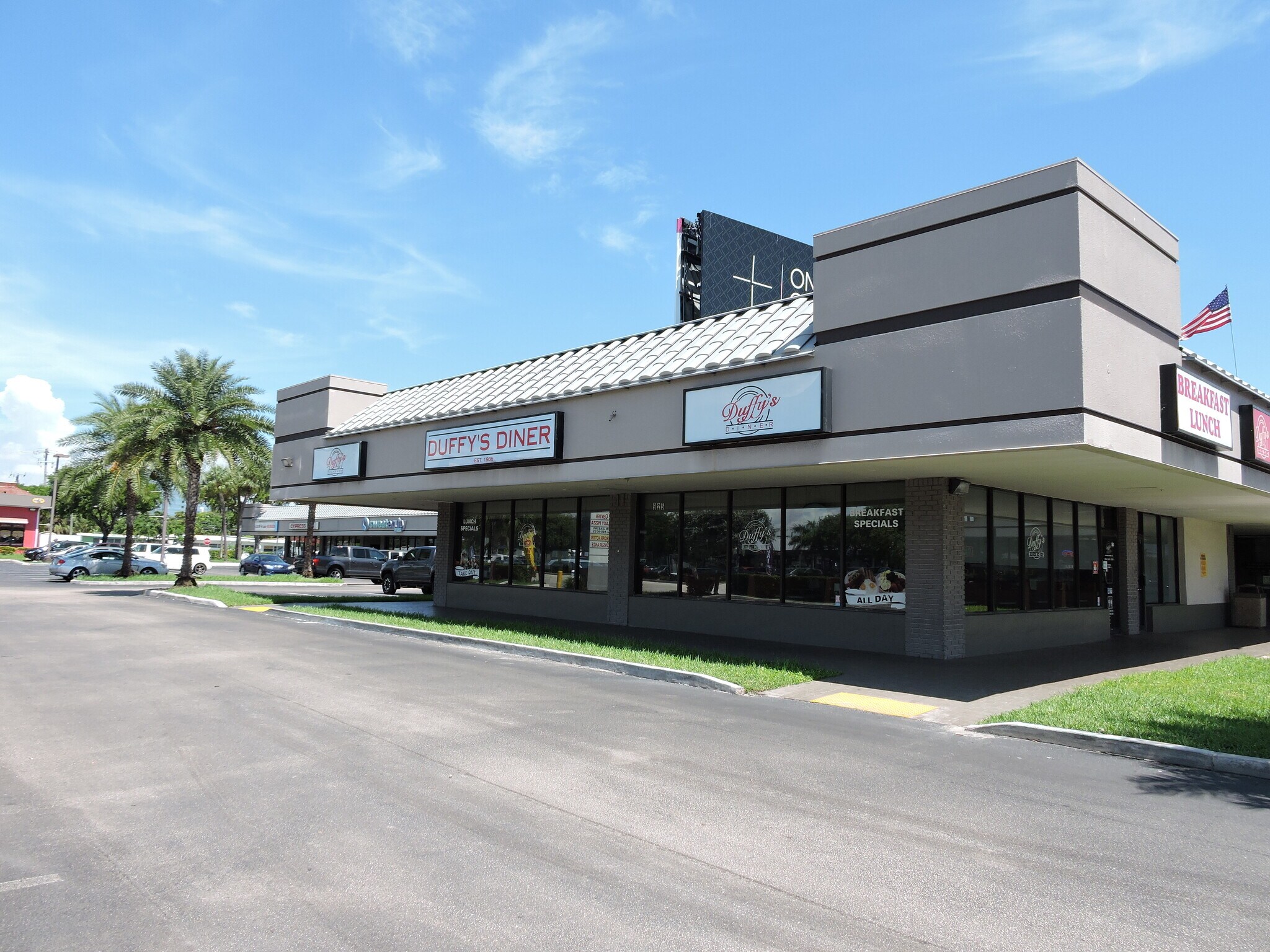 901 Cypress Creek Rd, Fort Lauderdale, FL 33334 Pinecrest Square