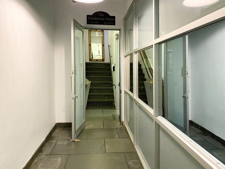 641 President St, Brooklyn, NY for lease - Interior Photo - Image 3 of 22