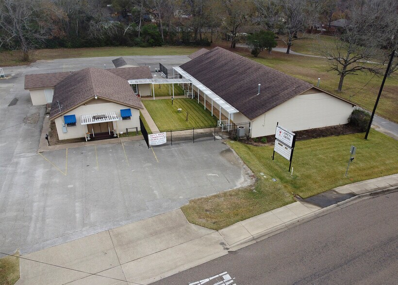 201 Hwy 110 S, Whitehouse, TX for sale - Building Photo - Image 1 of 1