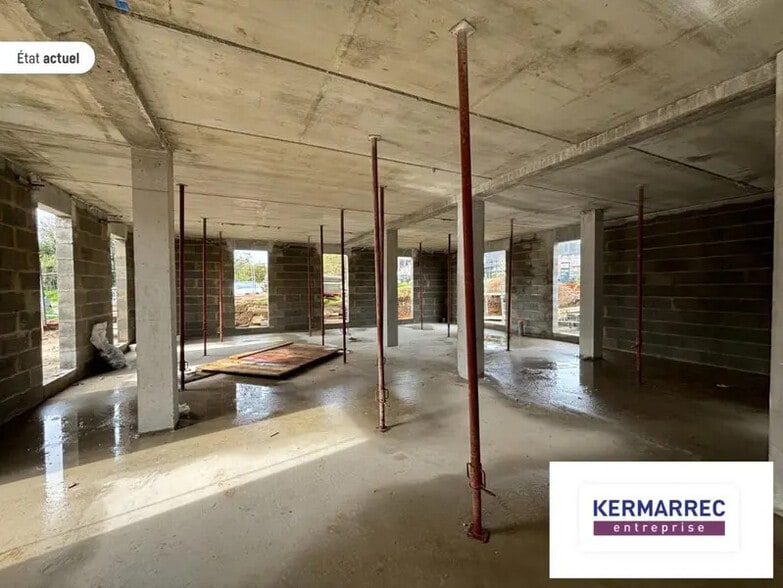 Office in Vannes for lease - Building Photo - Image 3 of 4