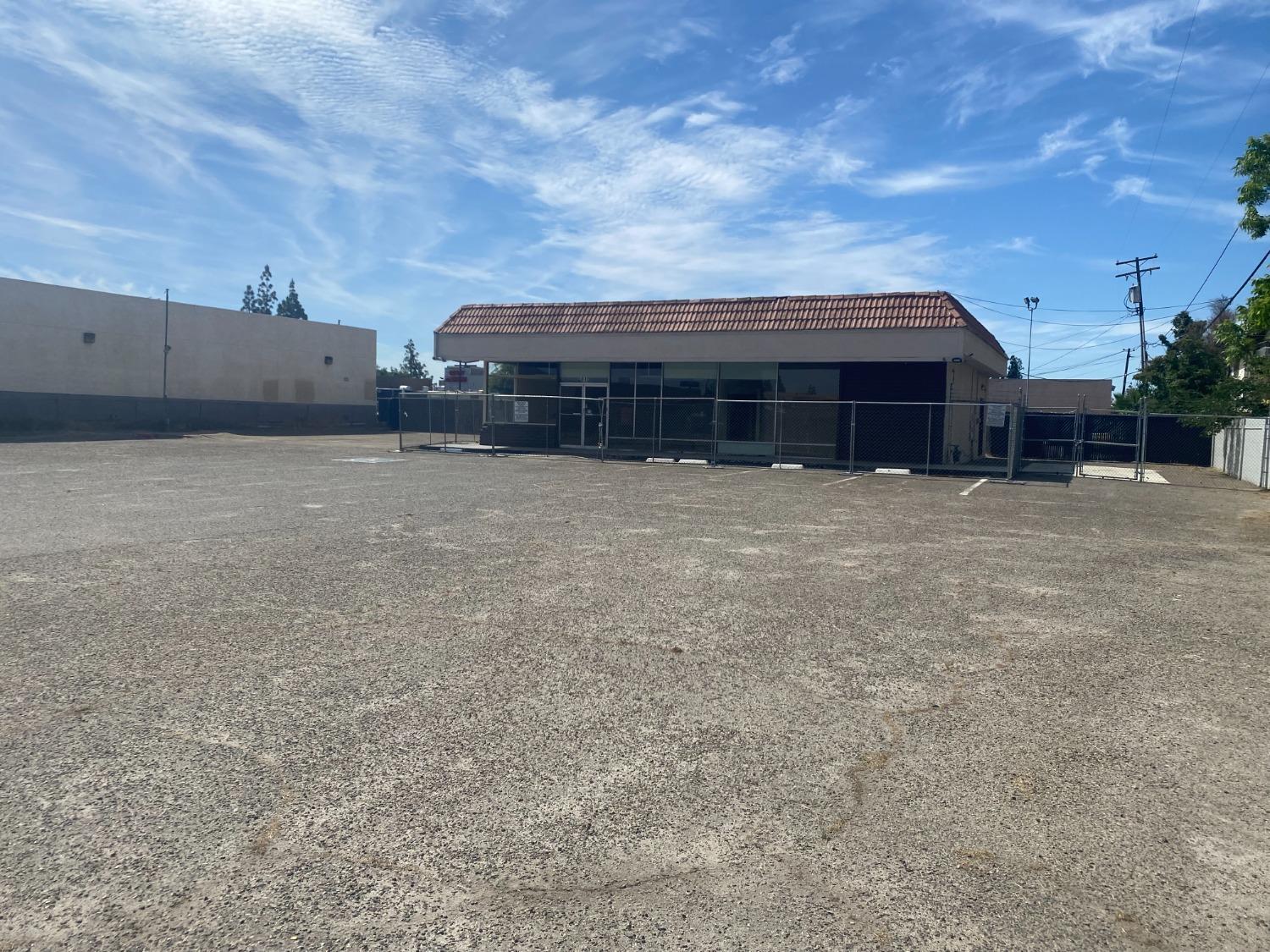 1610 E Gettysburg Ave, Fresno, CA 93704