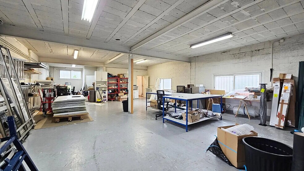 40 Rue Jean Moulin, Pontault-Combault for lease - Interior Photo - Image 2 of 16