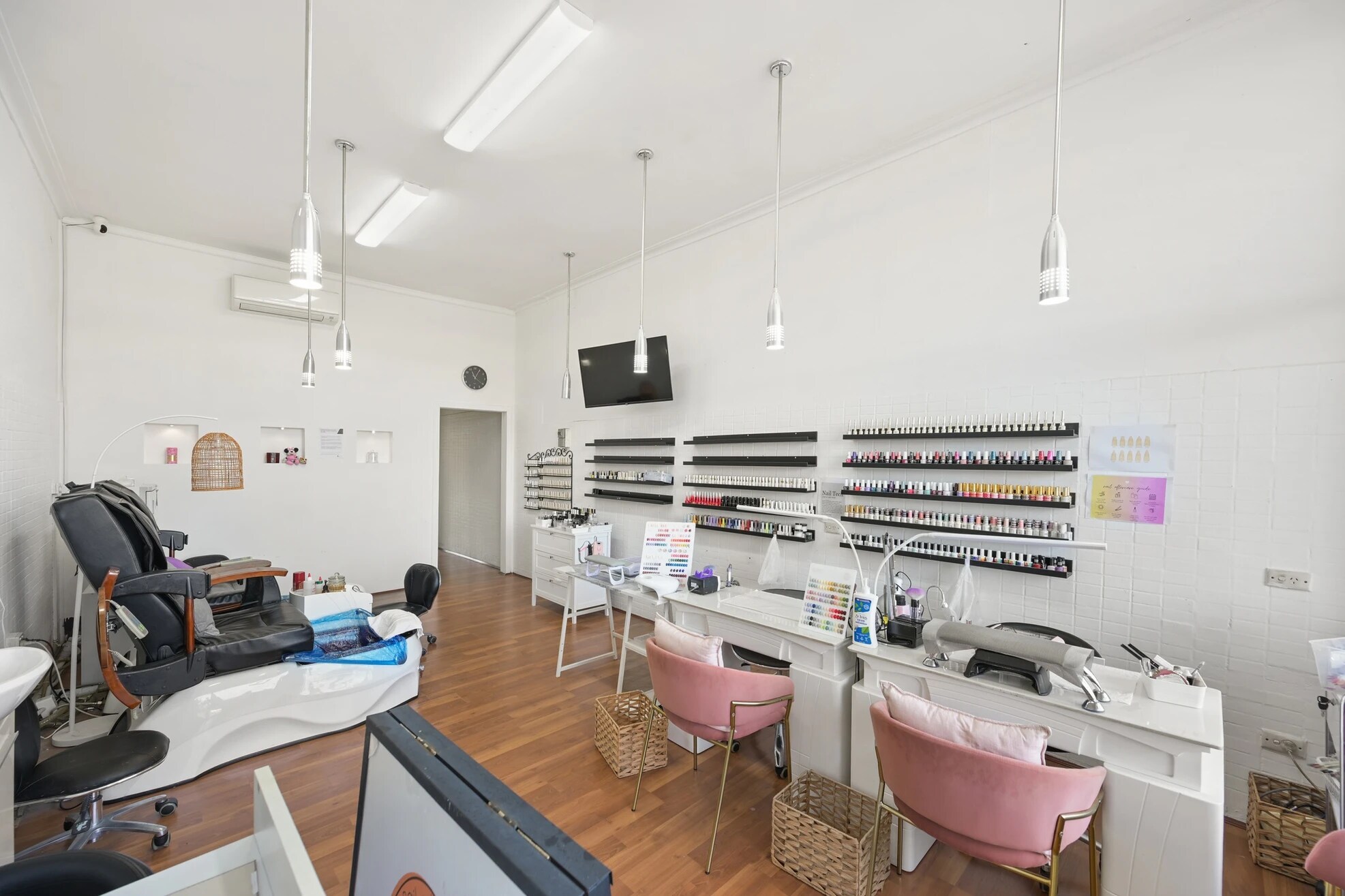 105-105A Canterbury Rd, Blackburn for lease Interior Photo- Image 1 of 3
