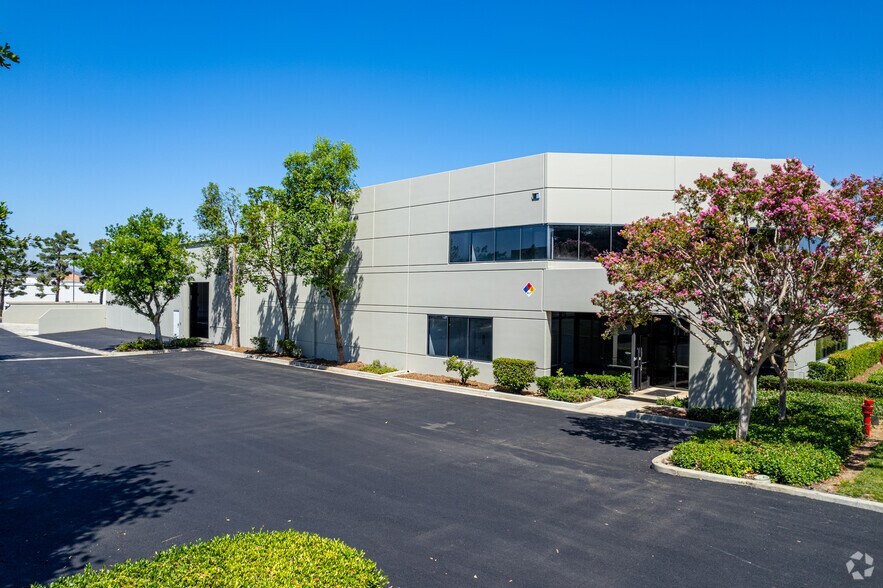 1141 California Ave, Corona, CA for sale - Primary Photo - Image 2 of 49