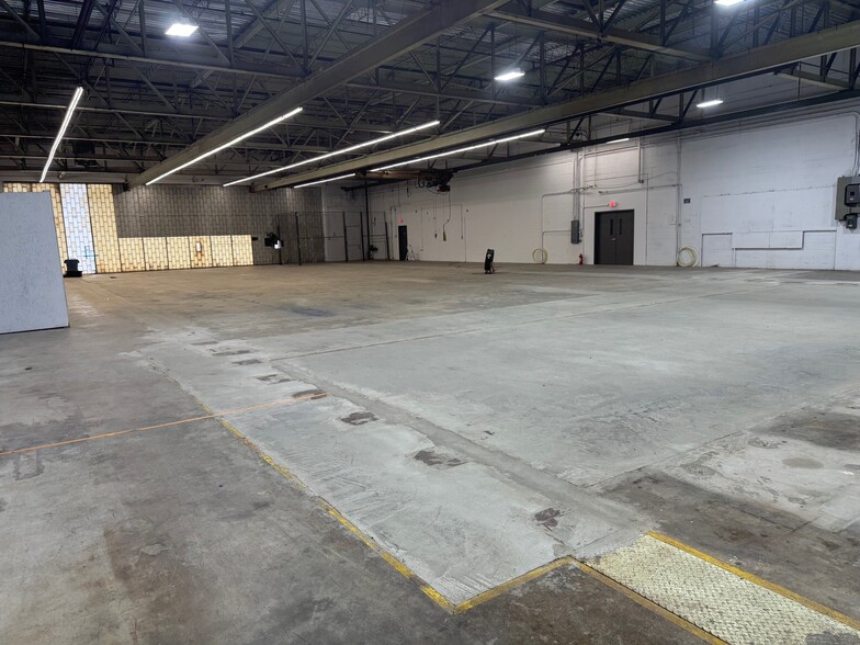 28 Draper Ln, Canton, MA for lease - Building Photo - Image 3 of 16