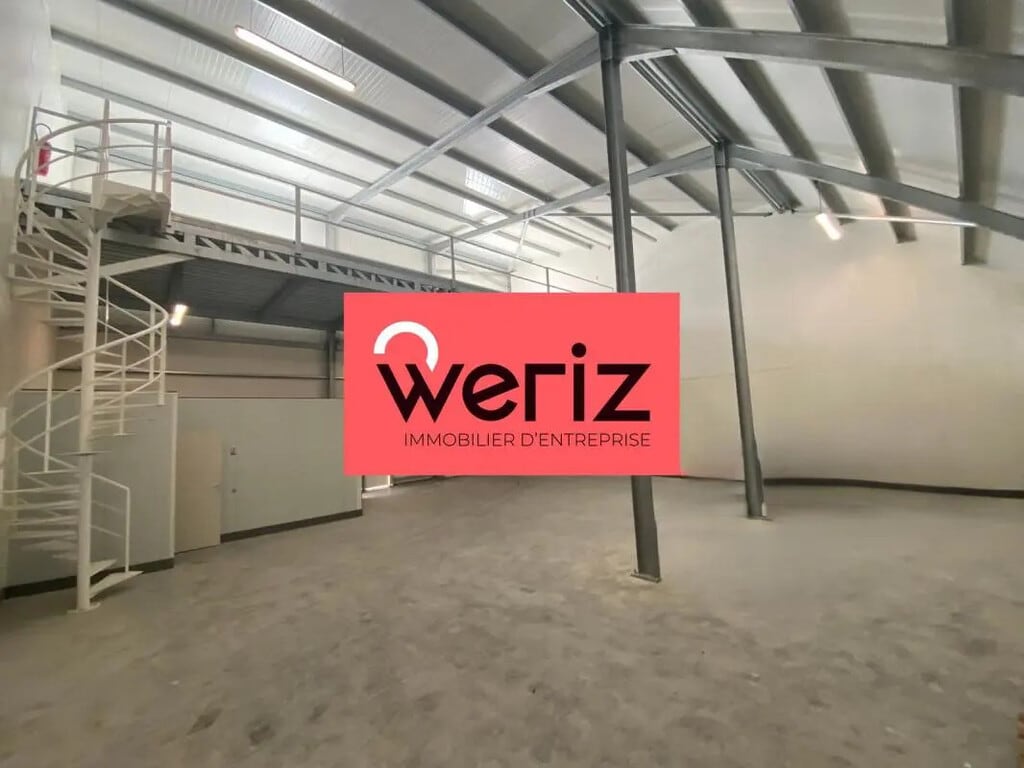 Location Entrepôt 280 m² - Photo 1