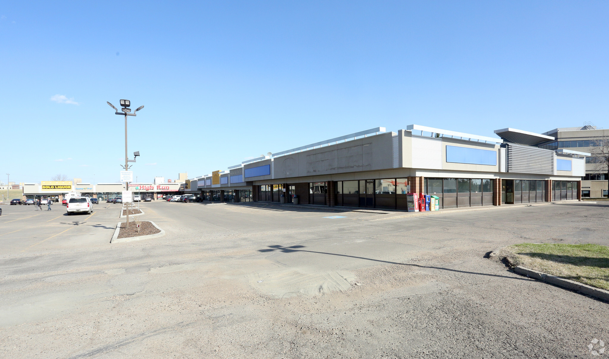 4922 98th Ave NW, Edmonton, AB for lease Primary Photo- Image 1 of 7