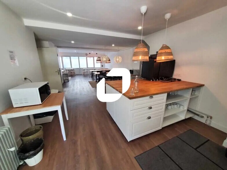 Office in Ivry-sur-Seine for lease - Building Photo - Image 3 of 22