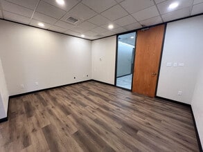 7551 Callaghan Rd, San Antonio, TX for lease Interior Photo- Image 2 of 16