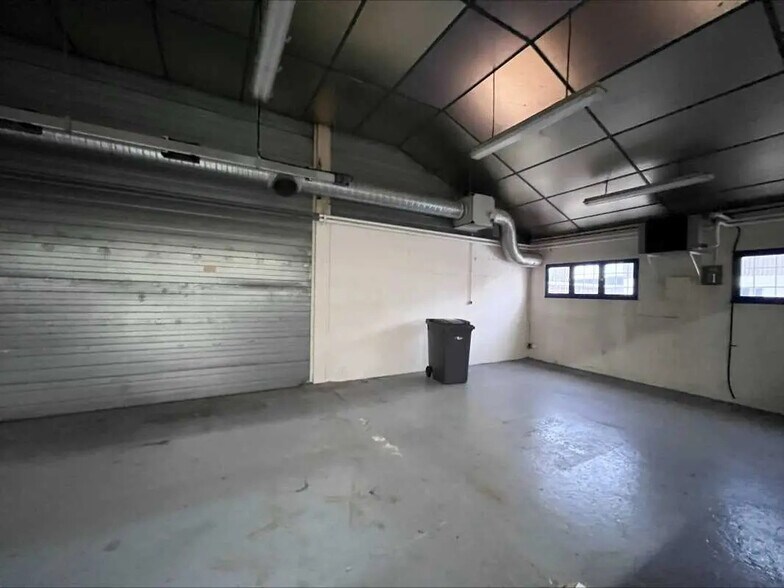 Flex in Vezin-le-Coquet for lease - Building Photo - Image 3 of 3