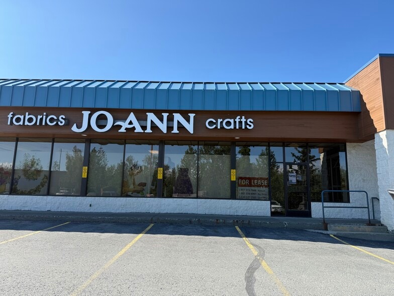 1830 E Parks Hwy, Wasilla, AK for lease - Building Photo - Image 2 of 6