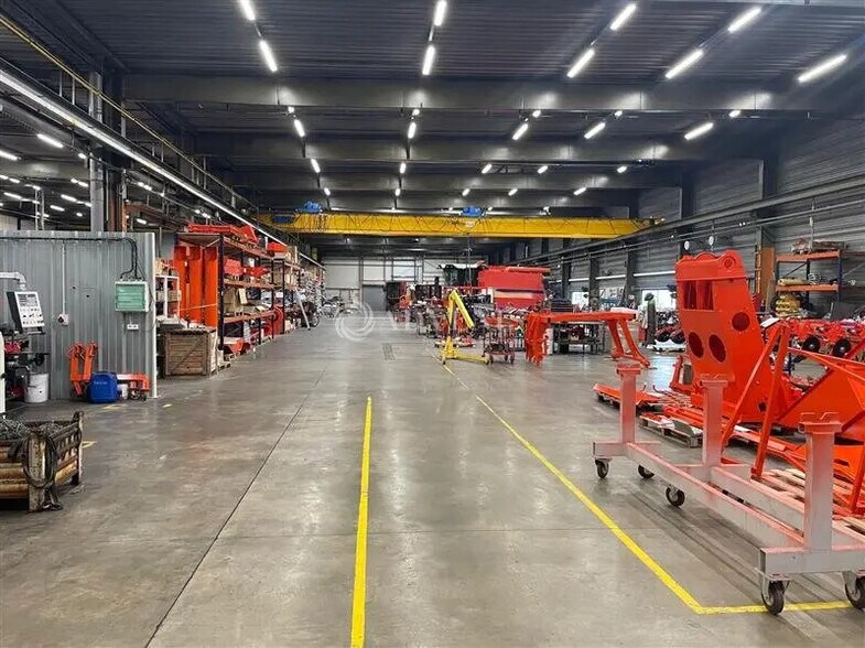 Flex in Blois for lease - Interior Photo - Image 3 of 7