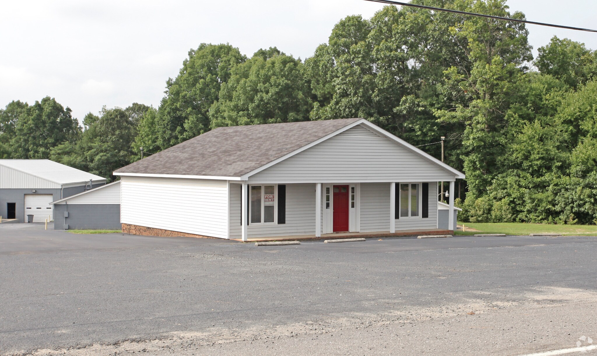 987 University Dr, Lancaster, SC for sale Primary Photo- Image 1 of 3