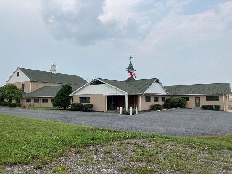 220 Yocumtown Rd, Etters, PA for sale - Building Photo - Image 1 of 1