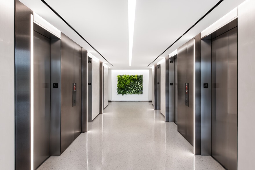 6903 Rockledge Dr, Bethesda, MD for lease - Lobby - Image 2 of 39