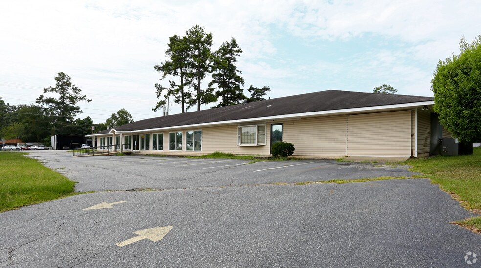 1317 E Jackson St, Thomasville, GA 31792