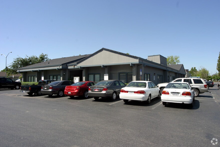 1833 W March Ln, Stockton, CA 95207