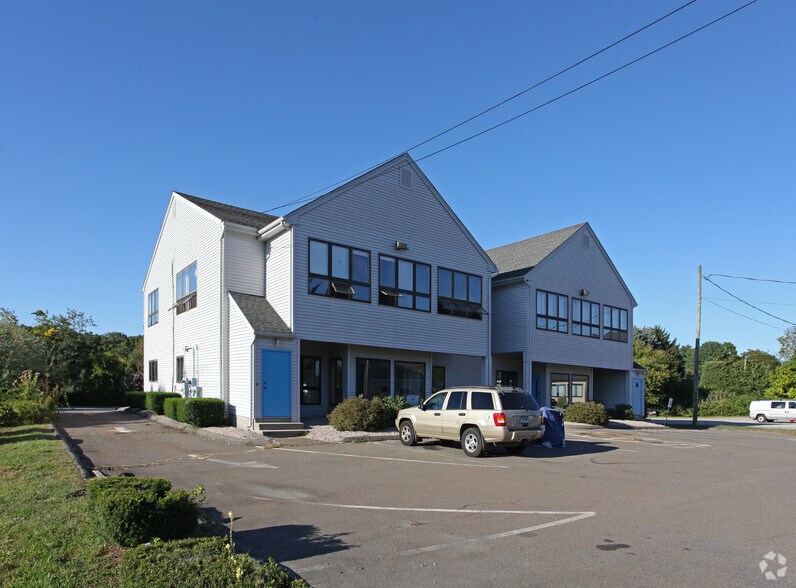 688 Boston Post Rd, Westbrook, CT for lease - Building Photo - Image 1 of 4