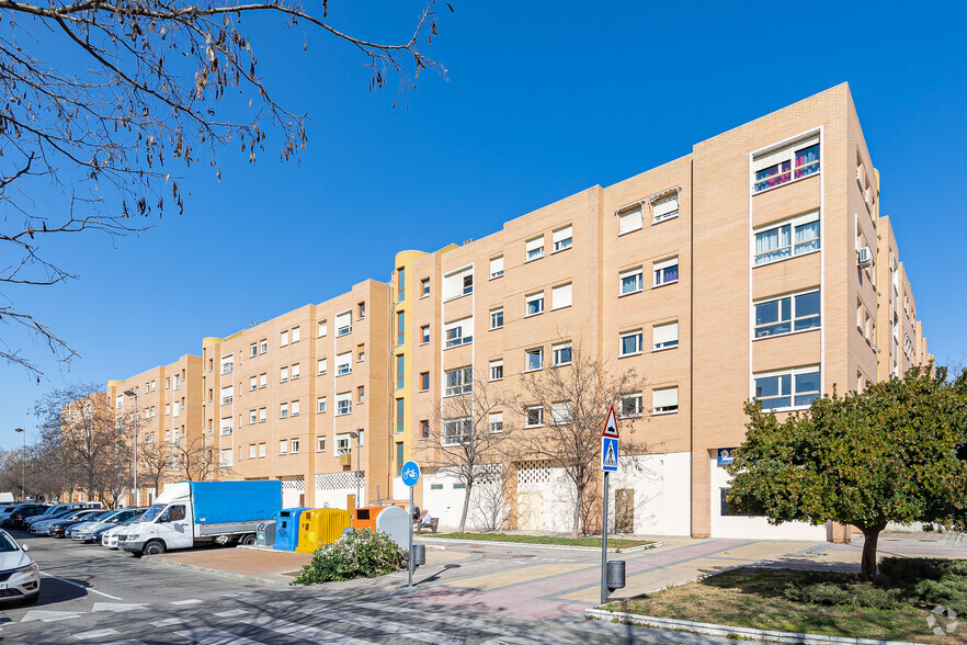 Calle Estocolmo, 122, Alcorcón, Madrid for lease - Primary Photo - Image 2 of 4