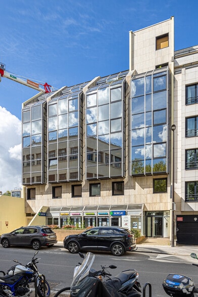Office in Boulogne-Billancourt for lease - Primary Photo - Image 1 of 1