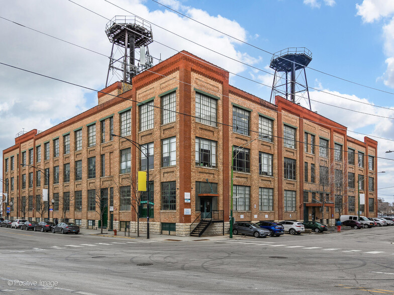 600 W Cermak Rd, Chicago, IL for lease - Building Photo - Image 1 of 15