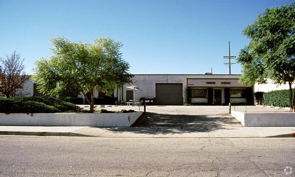 8917 Fullbright Ave, Chatsworth, CA for lease - Other - Image 2 of 9