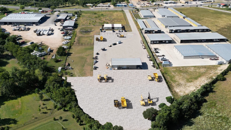 14752 State Highway 29 hwy, Liberty Hill, TX for lease - Building Photo - Image 1 of 11