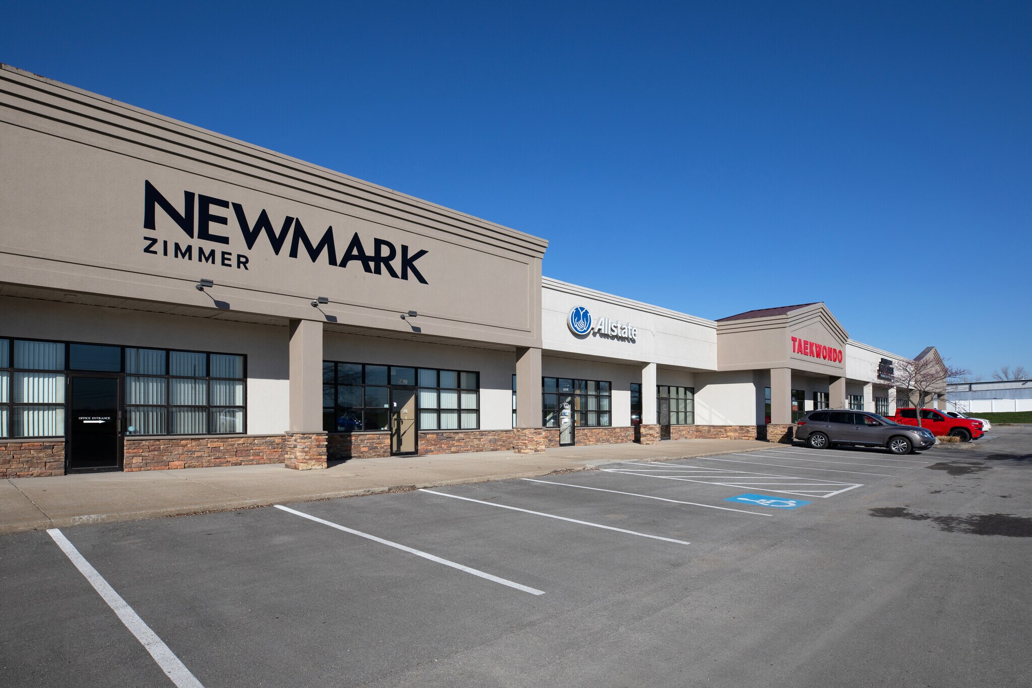 1469-1499 SW Market St, Lee's Summit, MO for lease Primary Photo- Image 1 of 7